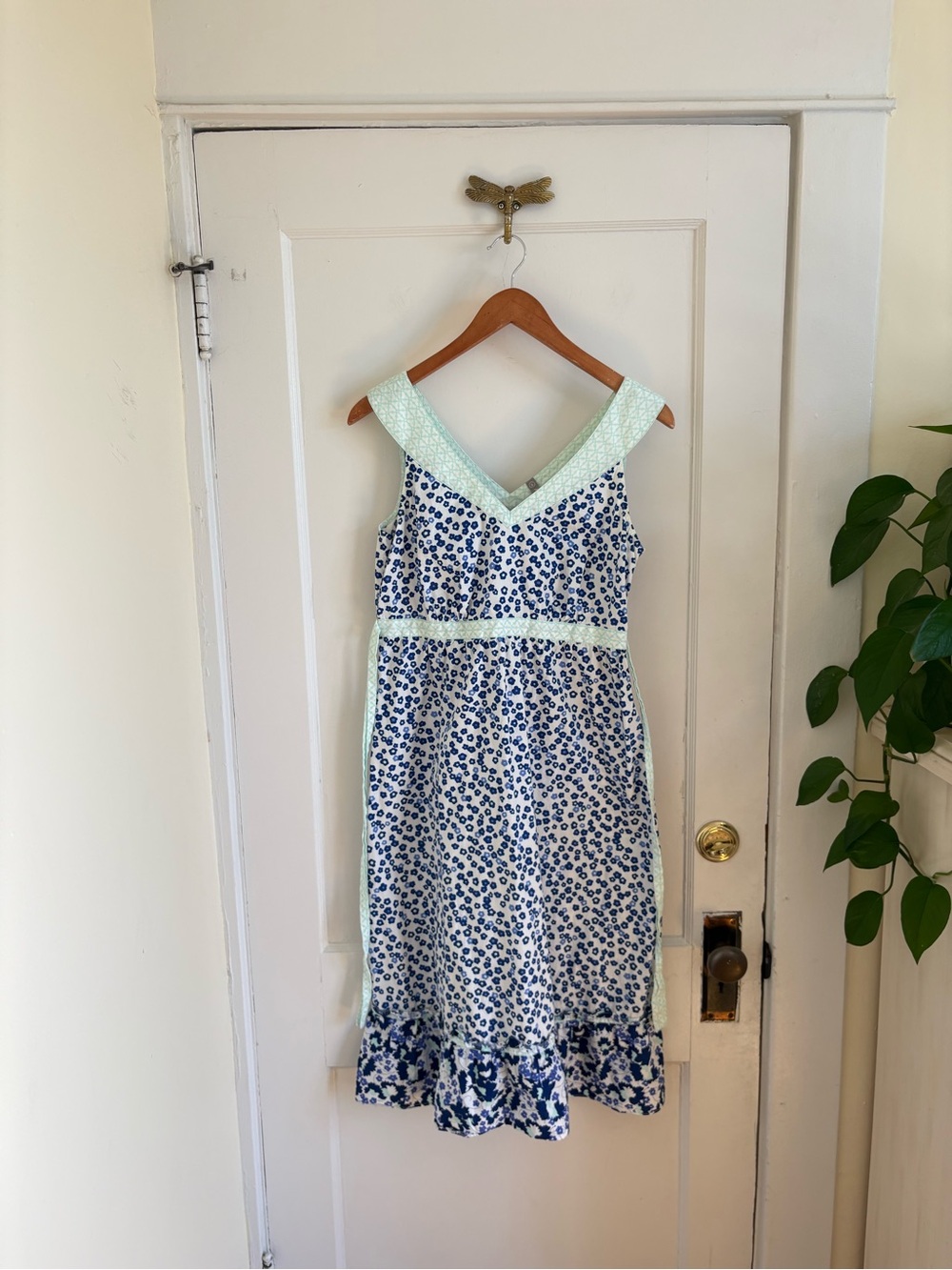 Hanna Andersson Women’s Floral Blue and White V-Neck‎ Sundress with Mint Trim 8